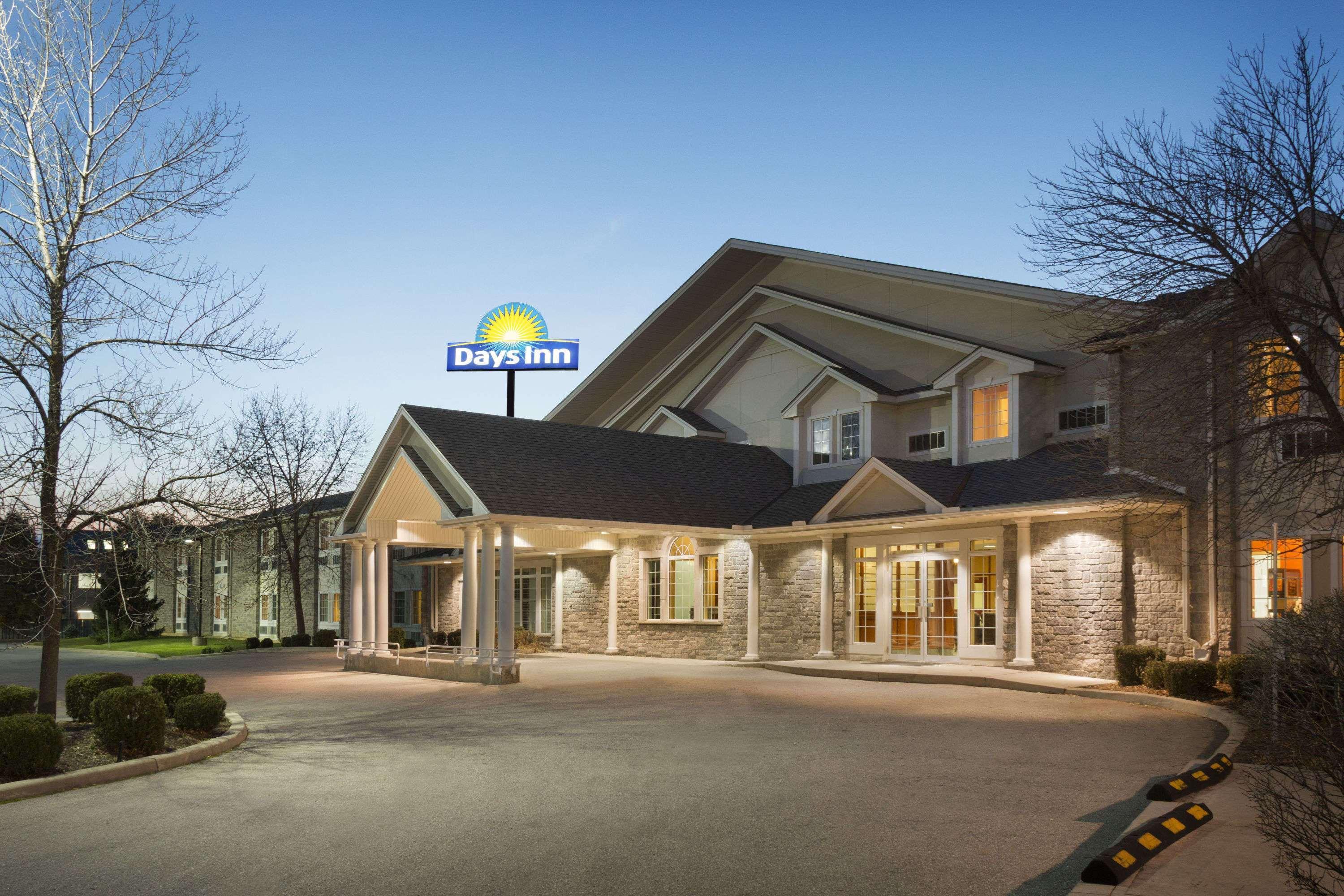 Days Inn By Wyndham Guelph Exterior foto